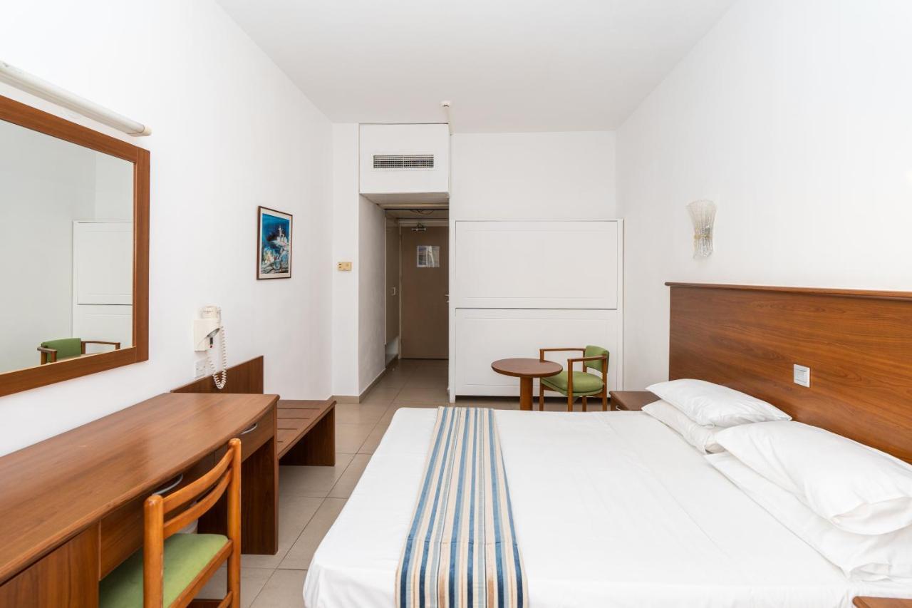 Adelais Bay Hotel Protaras Dış mekan fotoğraf
