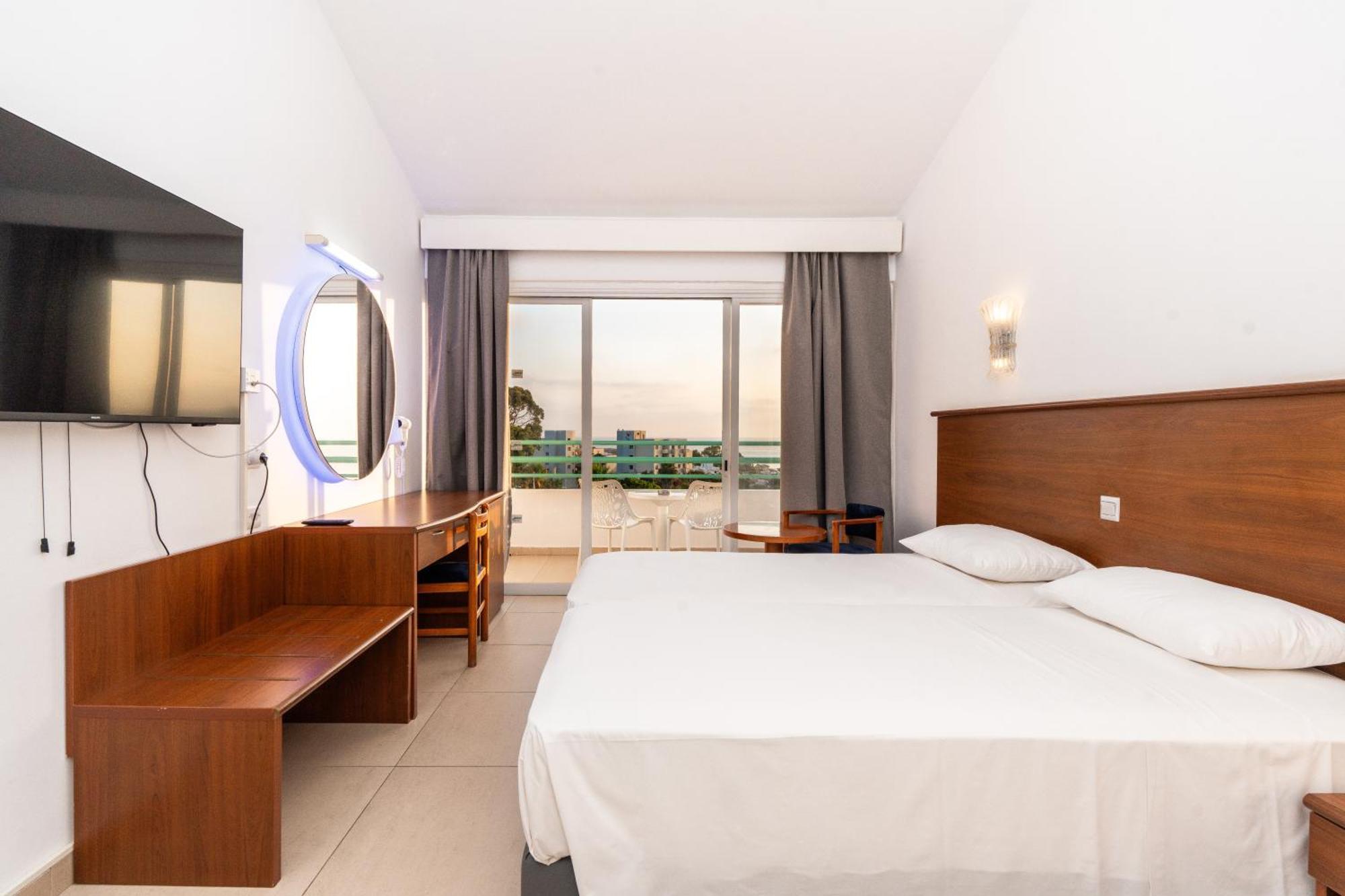 Adelais Bay Hotel Protaras Dış mekan fotoğraf